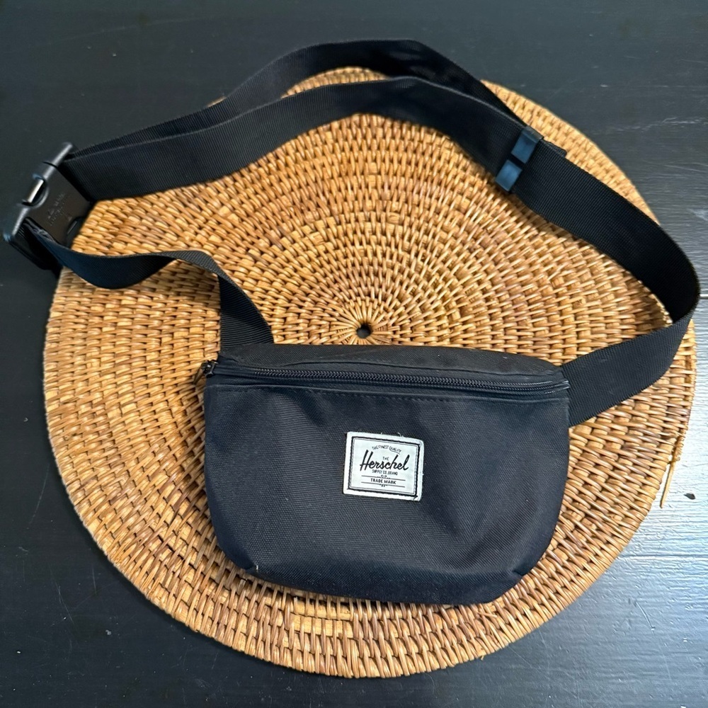 Herschel Supply Company Classic Black Belt‎ Bag